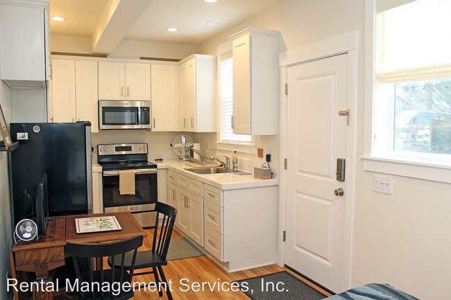 Foto del edificio - 8804 N Edison St