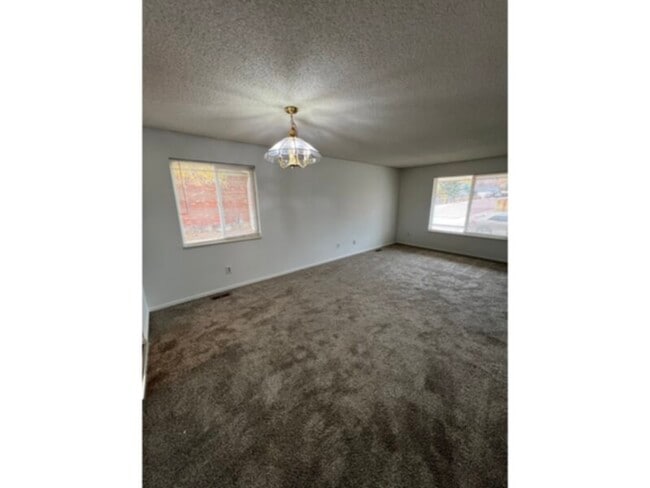 Building Photo - 7644 S Holland Way