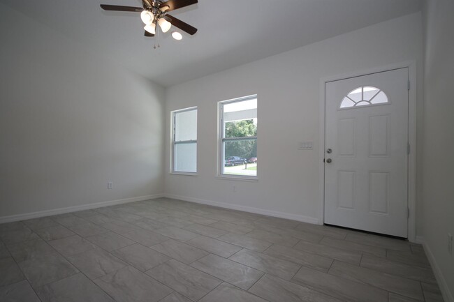 Foto del edificio - Beautiful 3 BD/2BA Home in Beautiful Ocala!!!