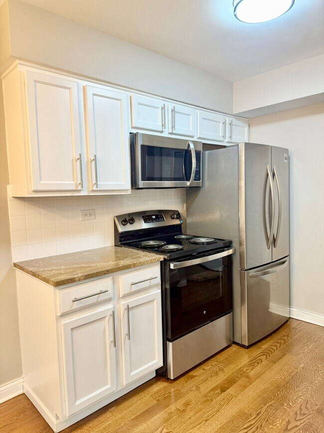 Foto del edificio - 2342 Old Kings Ct