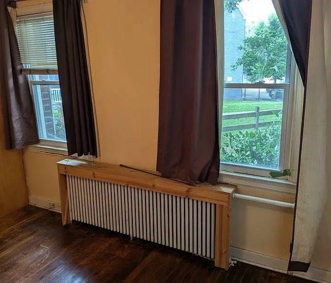 Building Photo - 320 18th Pl NE