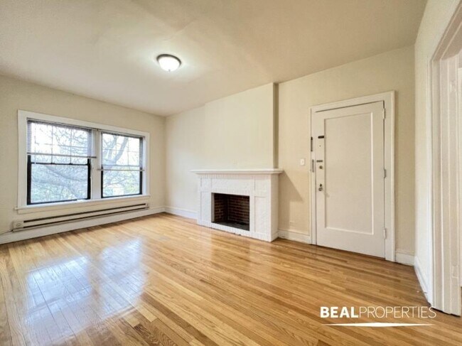Building Photo - 1 bedroom in EVANSTON IL 60202