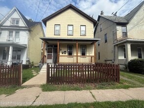 Building Photo - 1349 Capouse Ave