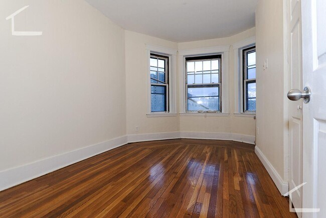 Foto del edificio - Top-notch and elegant apartment