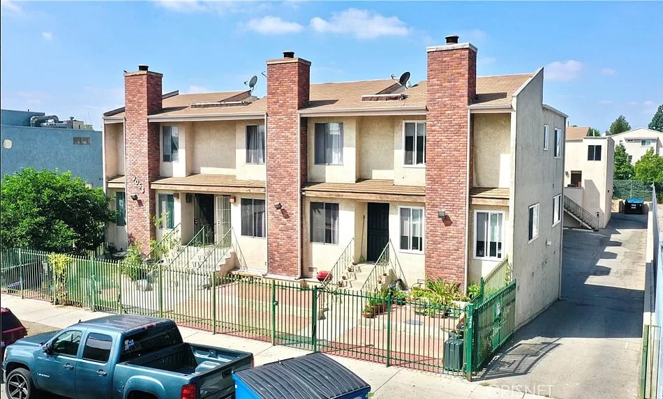 9053 Willis Ave Unit 11, Panorama City, CA 91402 Condo for Rent in