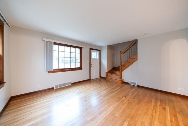 Building Photo - 111 N Wilmette Ave