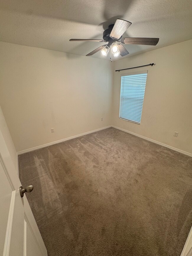 Foto del edificio - 12115 Lily Magnolia Ln