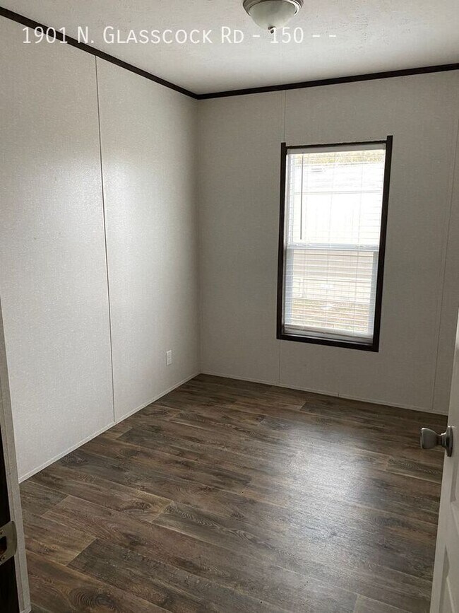 Foto del edificio - 1901 N Glasscock Rd