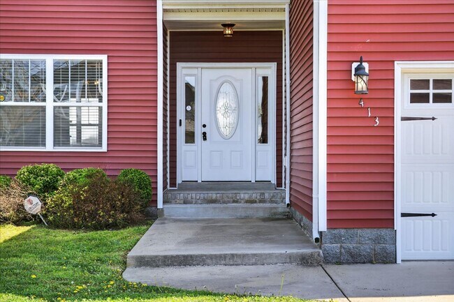 Foto del edificio - Pet Friendly Four Bedroom with Bonus!