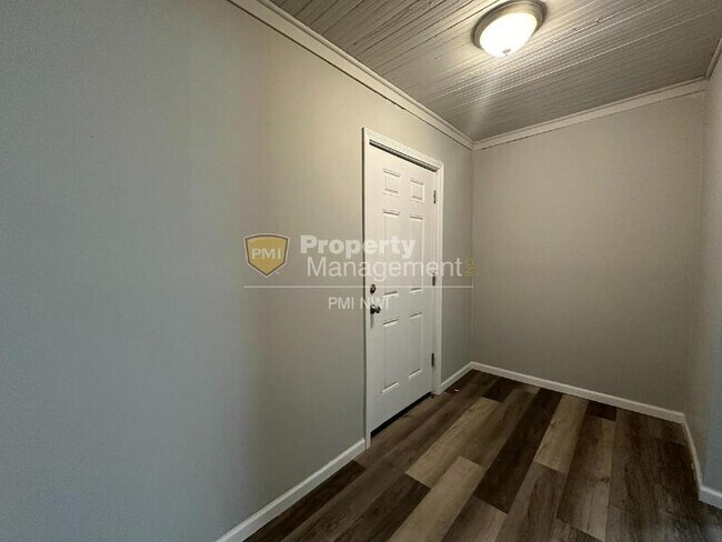 Foto del edificio - 3874 Washington St