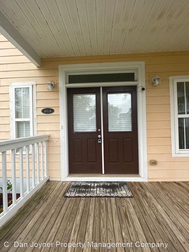 Building Photo - 3 br, 2 bath House - 101A Woodside Circle