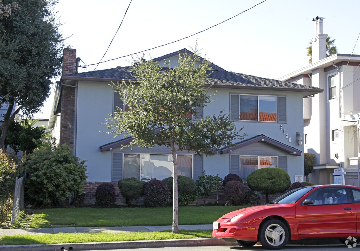 Foto del edificio - 2136 Santa Clara Ave