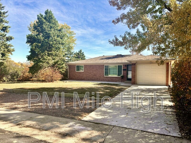 Primary Photo - 978 E 10th Ave