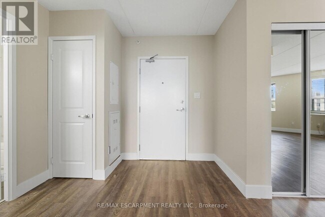 Photo du bâtiment - 149 Main St W