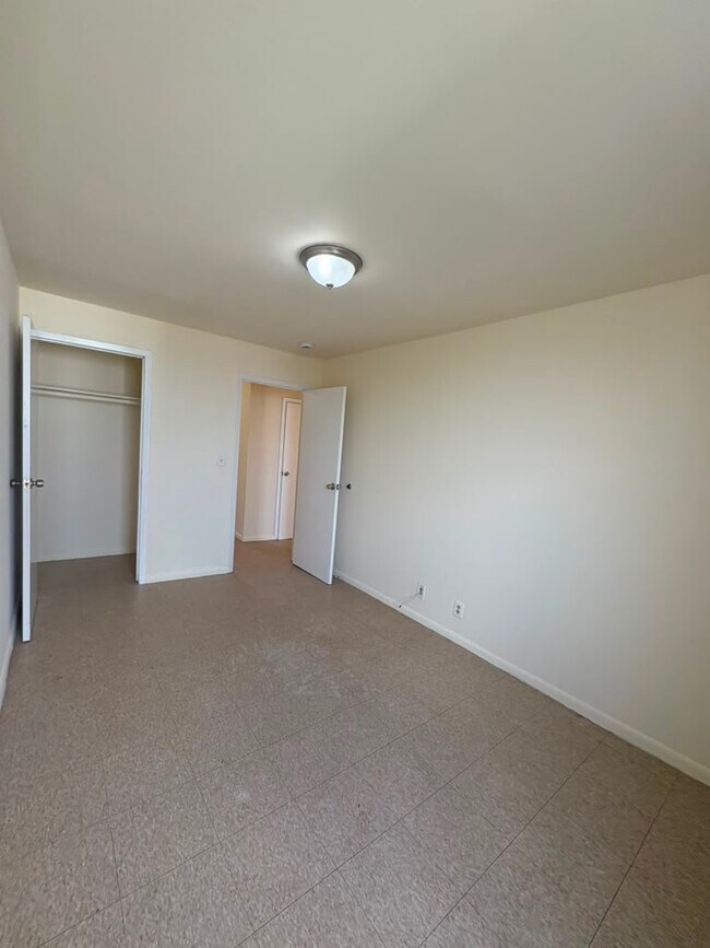 Foto del edificio - 185 Valentine Ln