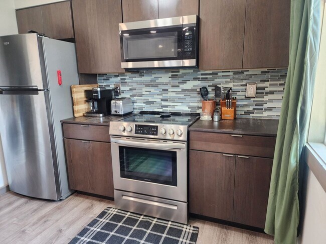 Foto del edificio - 2 Bedroom 1 Bathroom Single Family Home in...