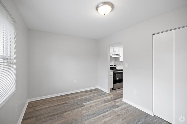 3BR, 2.5BA - 1,250SF - Dining Room - Wingate at Belle Meadows Apartments