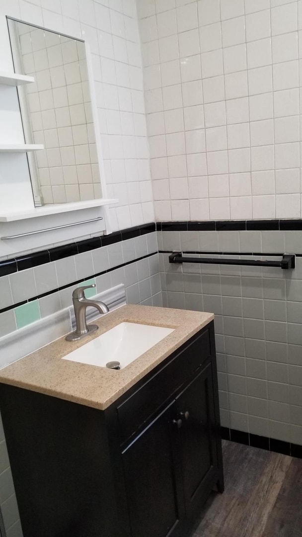 Building Photo - 1120 Locust St