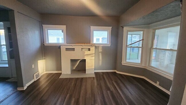 Foto del edificio - 3206 E 135th St