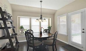 Building Photo - 5401 Briarwood Dr