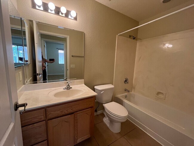 Foto del edificio - 4413 Redwood St