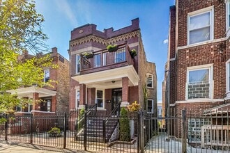 Building Photo - 2254 N Springfield Ave