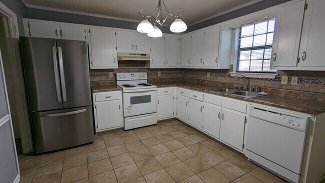Foto del edificio - 2BR Townhouse in Grayson Valley, Newly Ren...