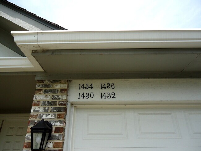 Building Photo - 1432 Wentworth Ct