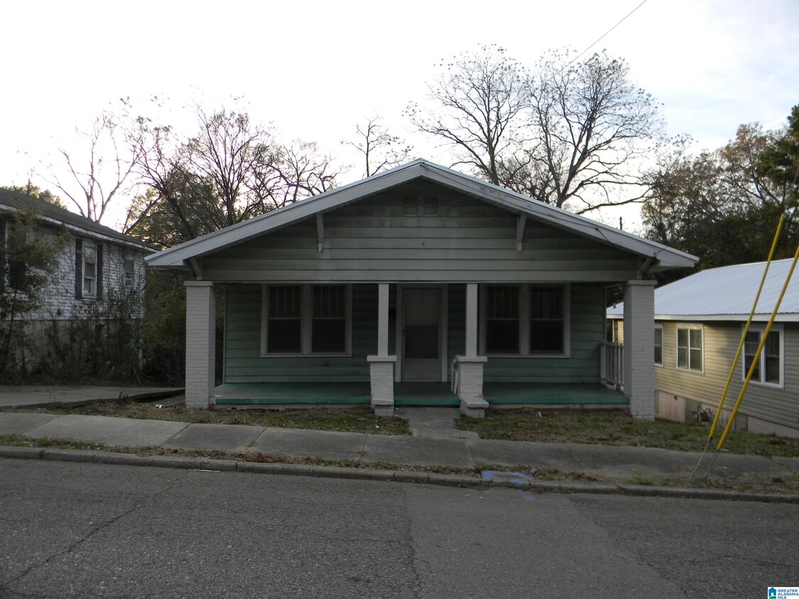 Primary Photo - 308 Lexington St