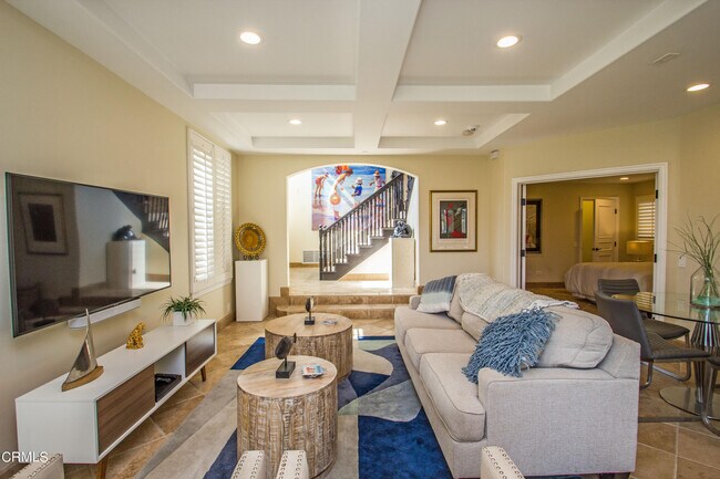 Building Photo - 5350 Seabreeze Way