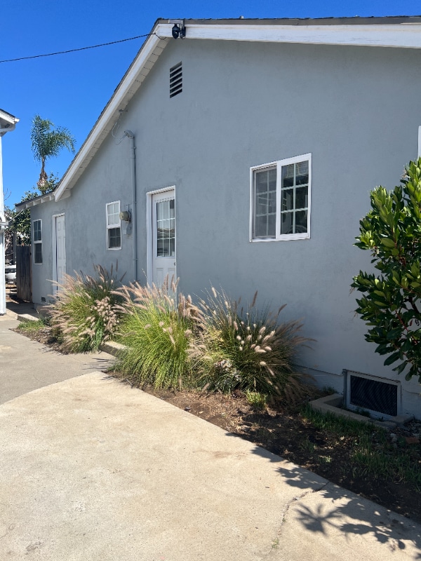 Building Photo - 205 S Flower Ave