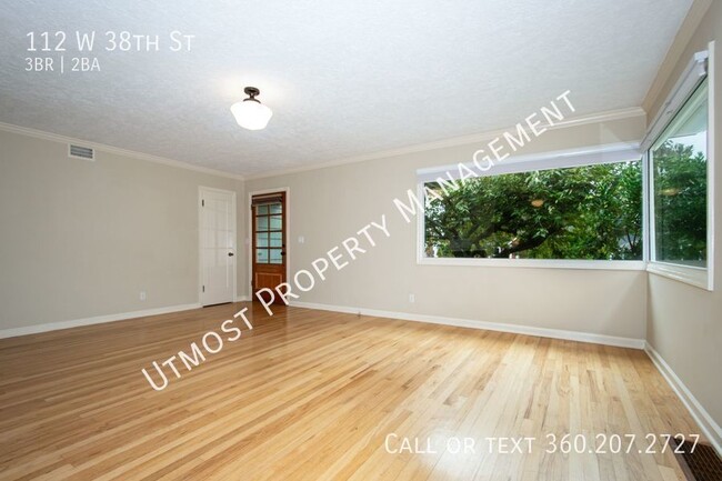 Building Photo - Beautifully Restored 3BD Downtown Vancouve...