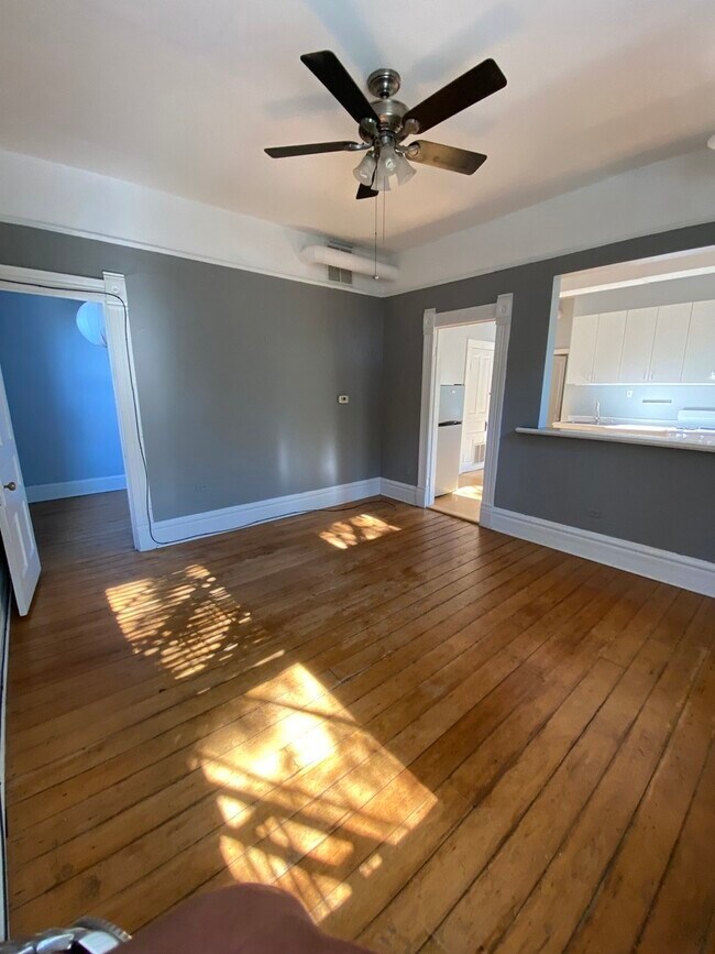 Building Photo - 1858 W Huron St