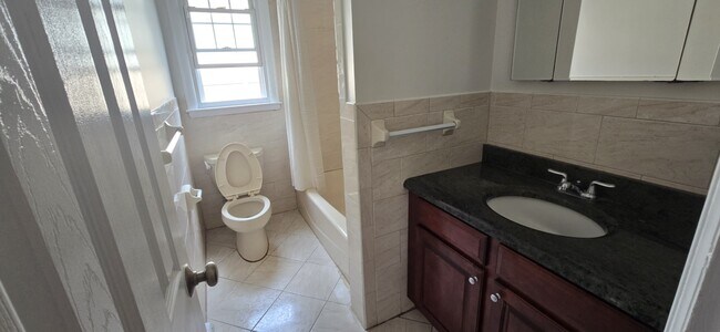 Building Photo - 409 Mayer Ct