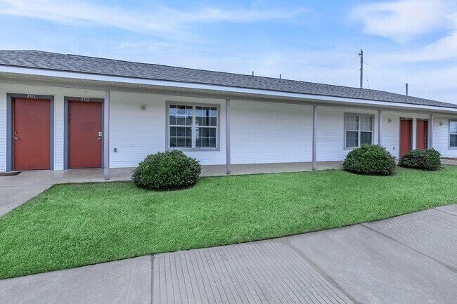 Building Photo - 2130 N. Hearne-#2130