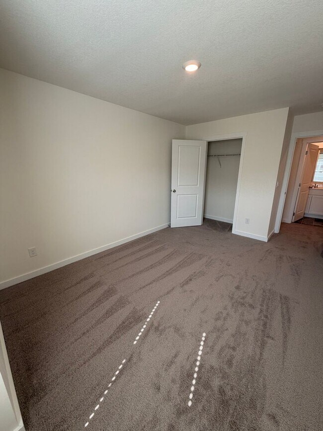 Foto del edificio - BRAND NEW 2026 CONSTRUCTION: Modern 3BD/2.5BA Home in Knoxville!