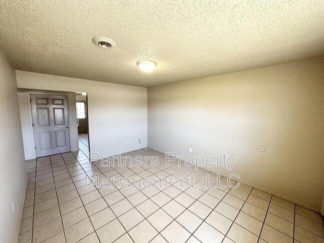 Building Photo - 97 N Pine Ave
