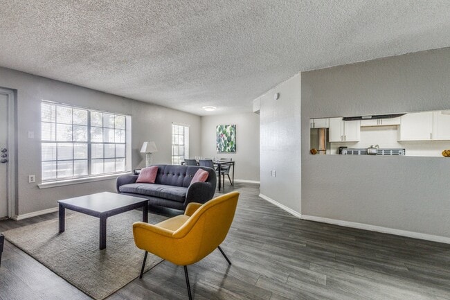 Building Photo - The Annex