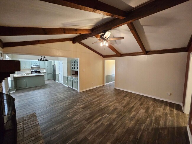 Foto del edificio - 8857 LA-111