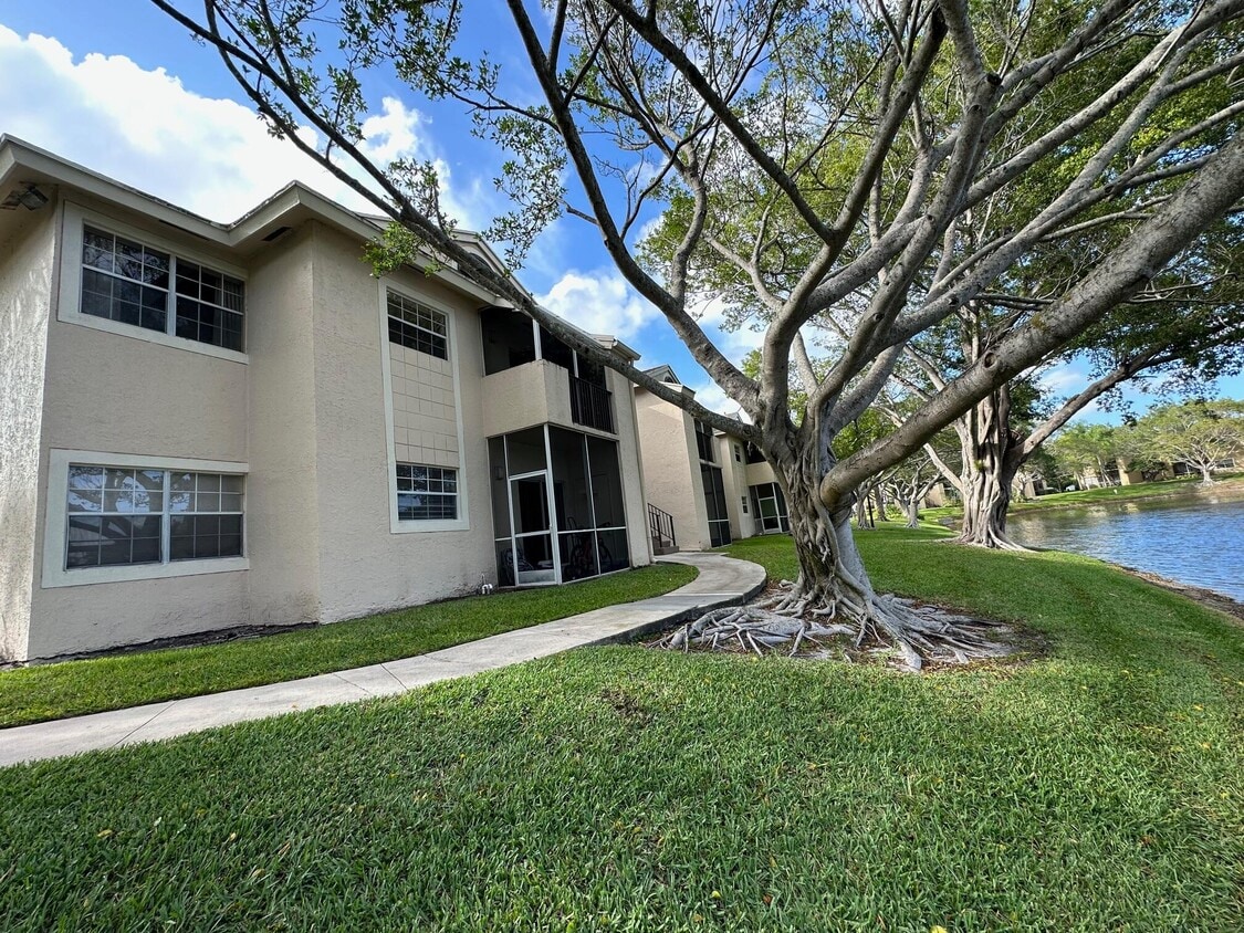 Primary Photo - 720 Cypress Ln
