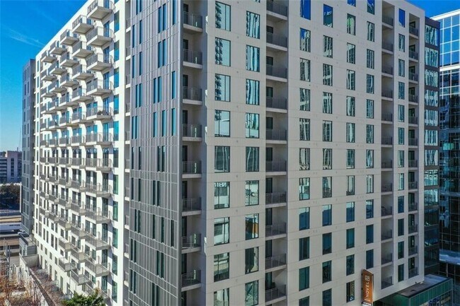 Building Photo - 1140 Spring St NW