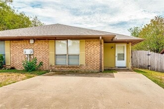 Building Photo - 1140 Jameson St
