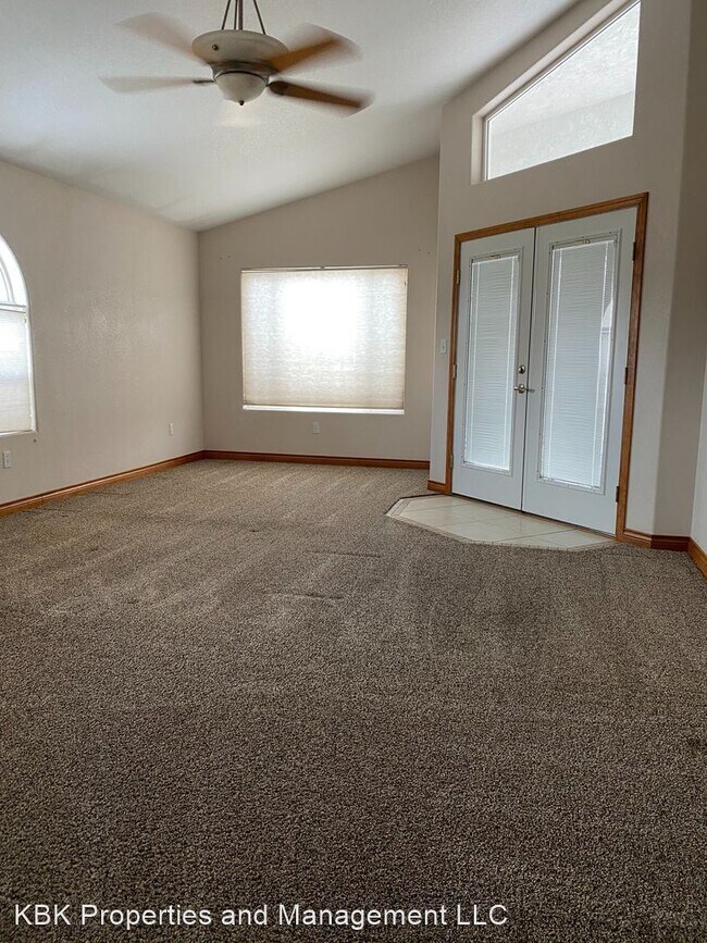 Building Photo - 3 br, 2 bath House - 904 Cottonwood Dr.