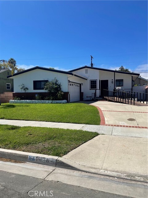 Foto principal - 19205 Anza Ave