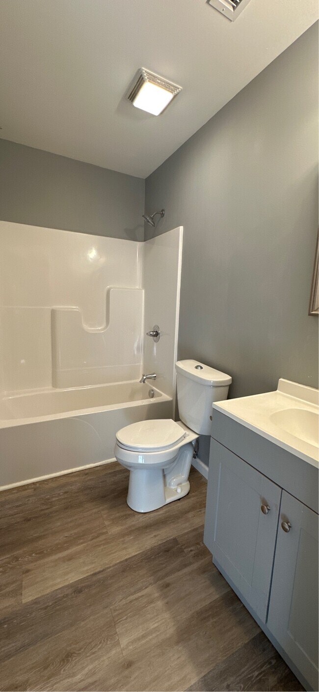 Foto del edificio - 1208 N Church St