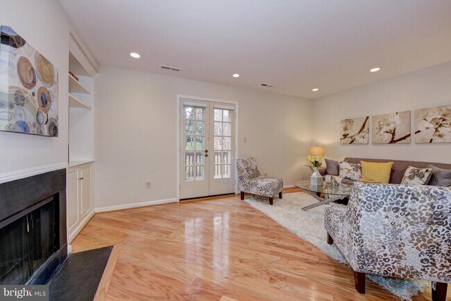 Foto del edificio - 6702 Offutt Ln