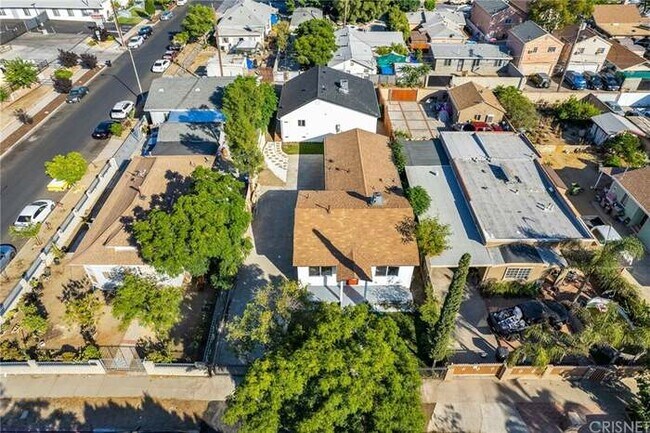 Multi unit Property - 13106 Mercer St