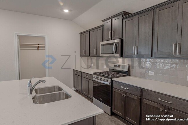 Foto del edificio - 547 Delaware RD