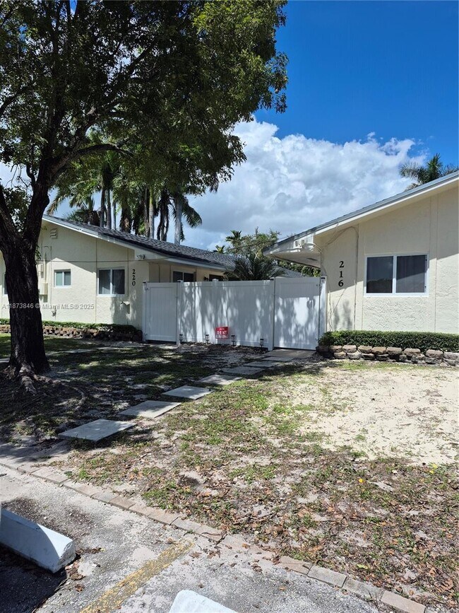 Foto del edificio - 216 SW 9th St