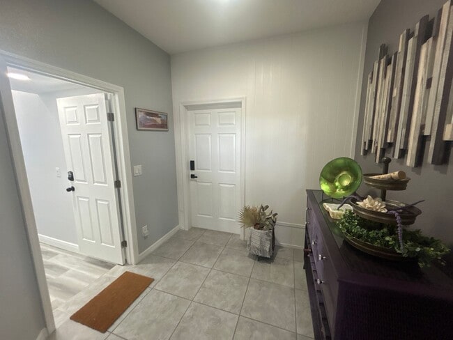 Photo - 901 Vicenza St Apartment